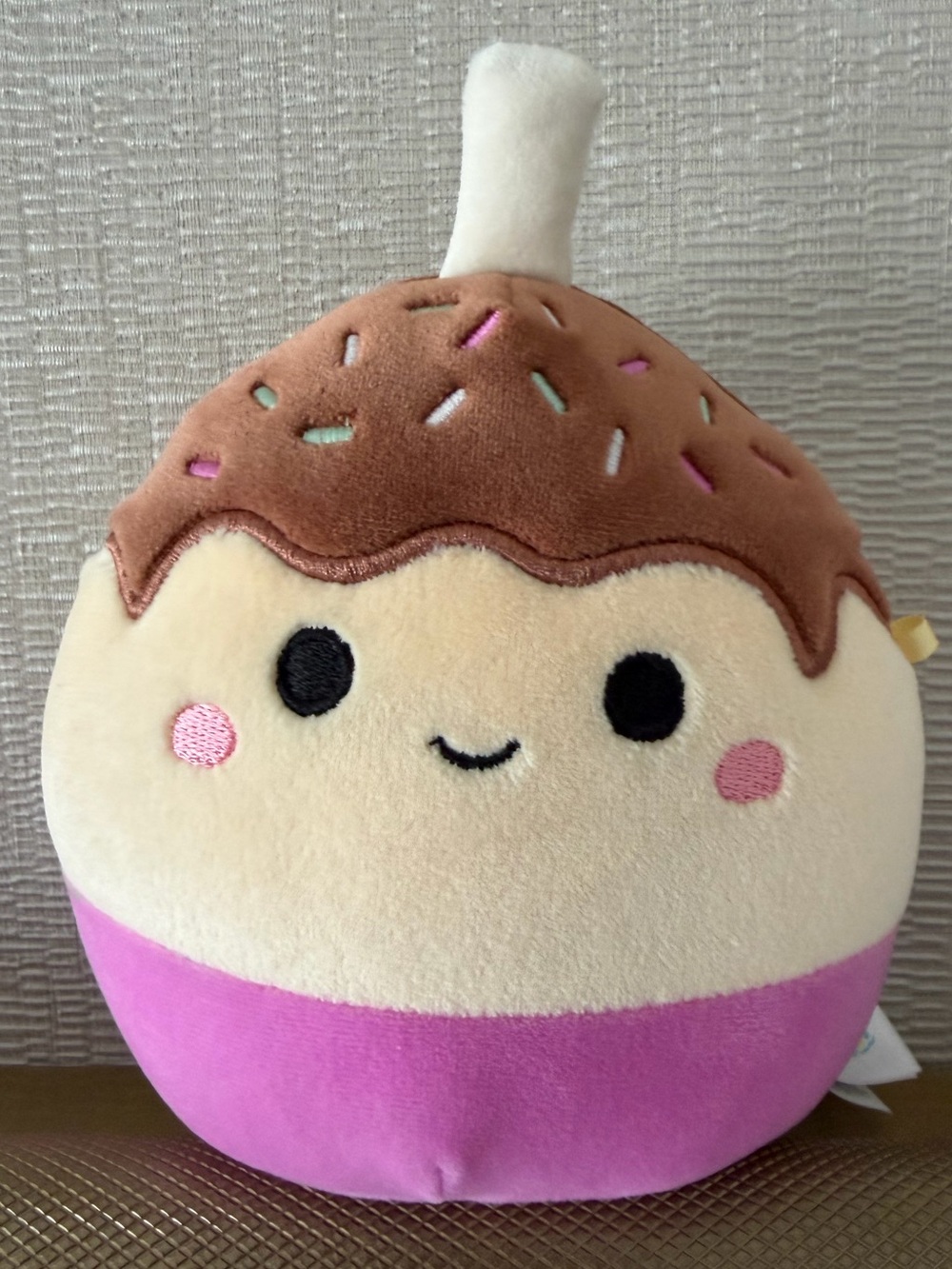 SQUISHMALLOWS Robin the Cake Pop 5 inch plush toy